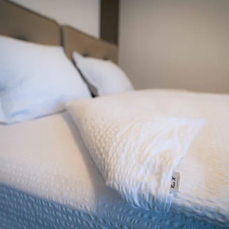 Royal View 게스트하우스 *